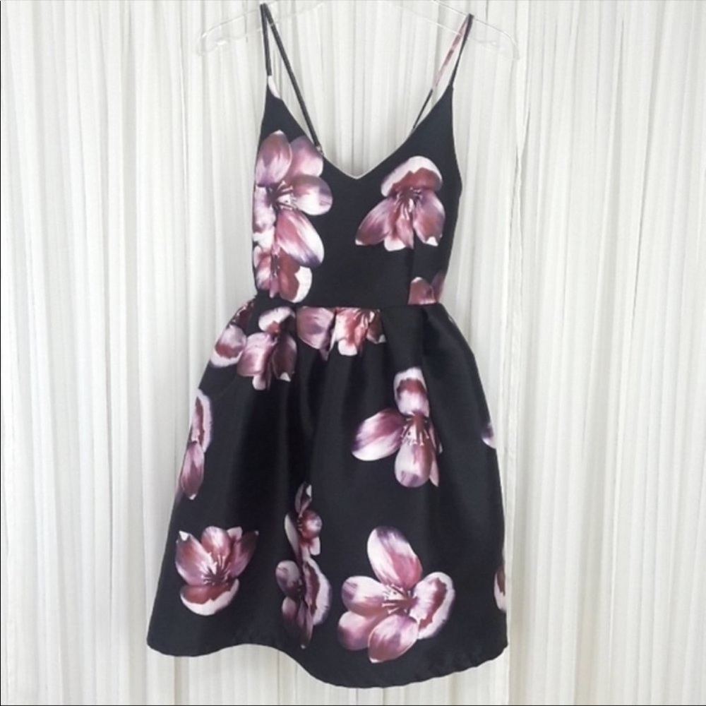 Avec Sz L Puffy Dress